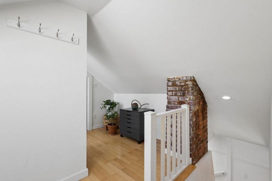 1255 E 23rd Avenue Vancouver, BC - 20
