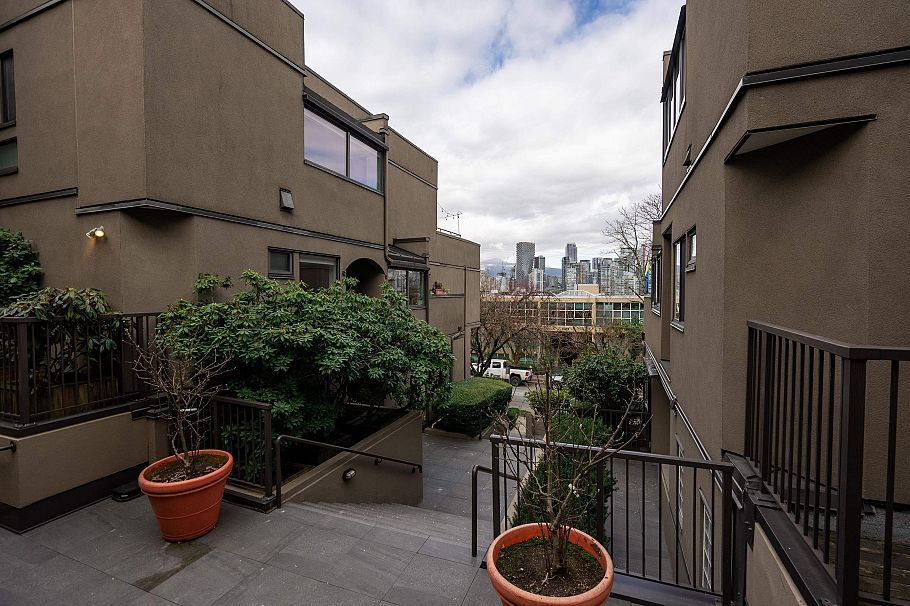 B3 1070 W 7th Avenue Vancouver, BC - 32