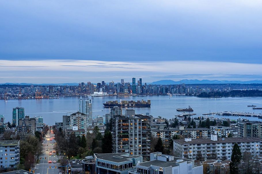 135 E 13th Street North Vancouver, BC - 20