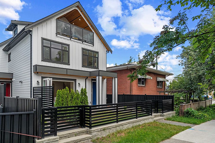 2371 Adanac Street Vancouver, BC - 29