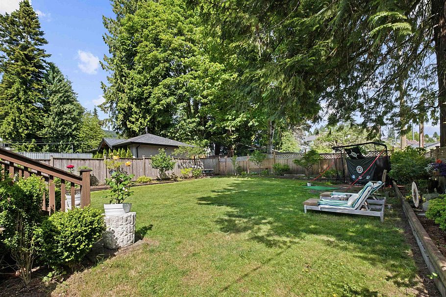 2808 Eastern Avenue North Vancouver, BC - 28