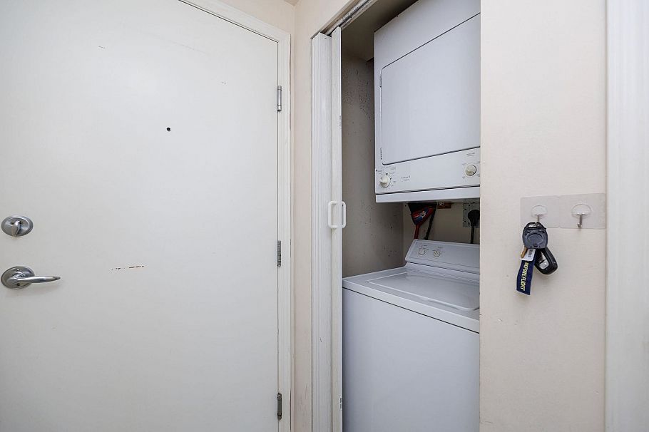 809 1331 Alberni Street Vancouver, BC - 11