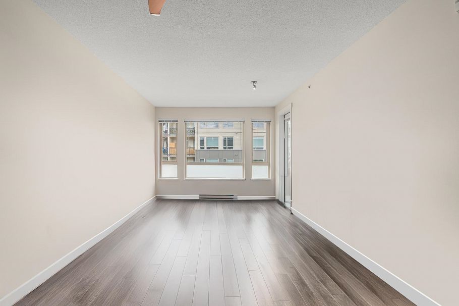 515 2665 Mountain Highway North Vancouver, BC - 3
