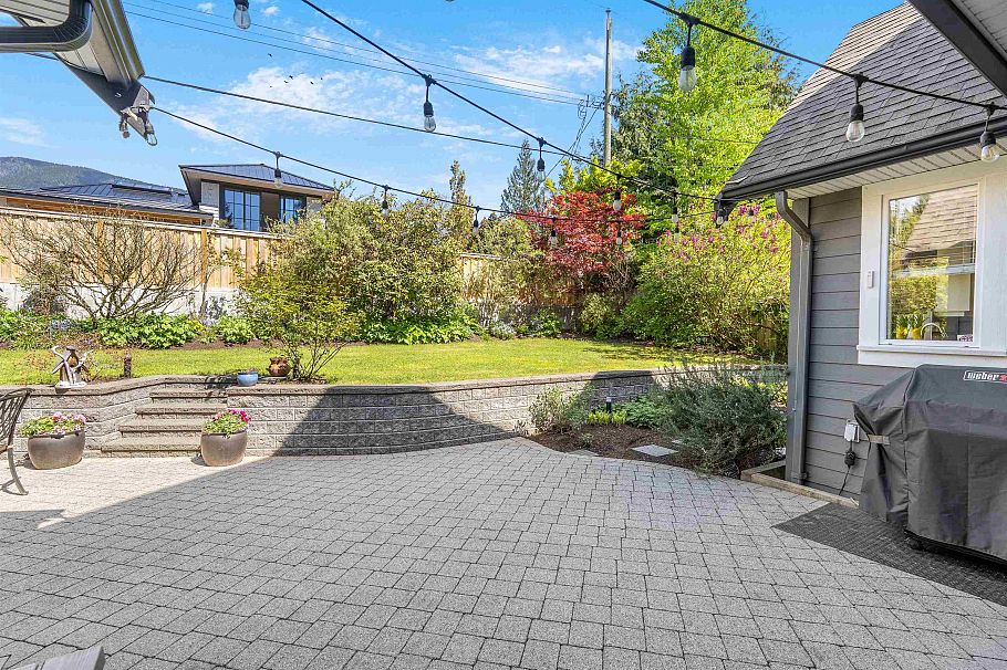 938 Beaumont Drive North Vancouver, BC - 14