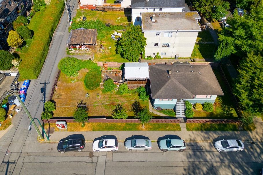 106 N Templeton Drive Vancouver, BC - 1