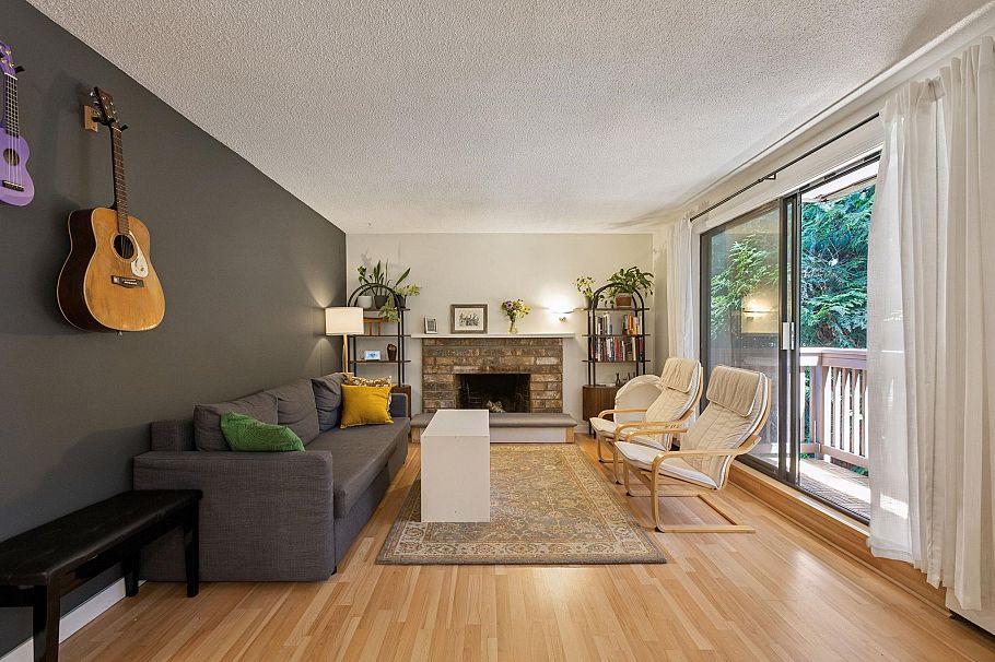209 310 E 3rd Street North Vancouver, BC - 3