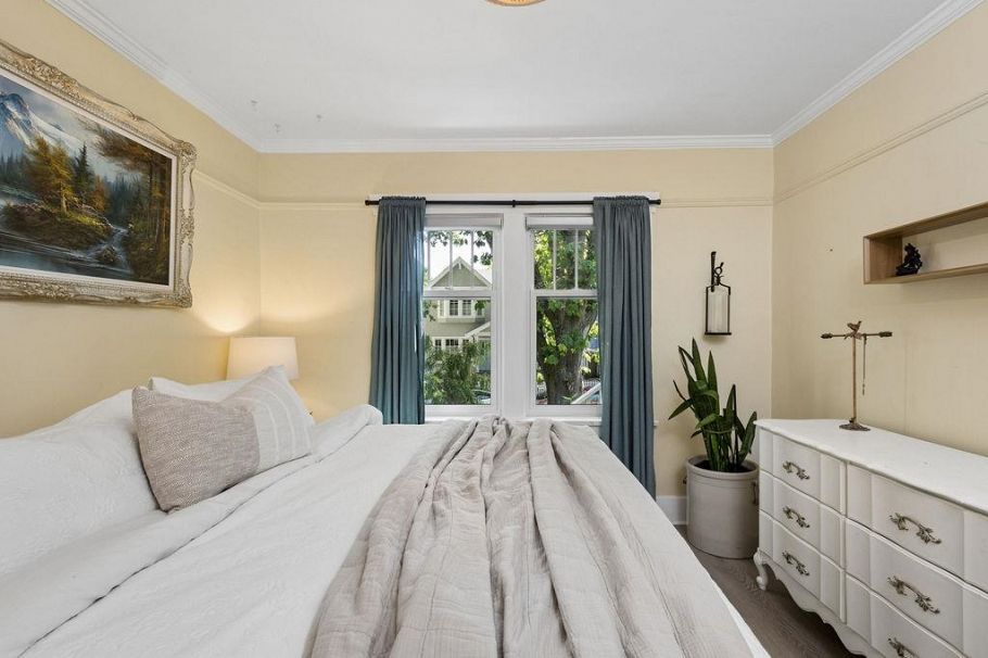 1255 E 23rd Avenue Vancouver, BC - 16