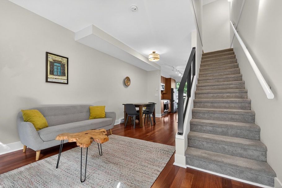 3683 Commercial Street Vancouver, BC - 16