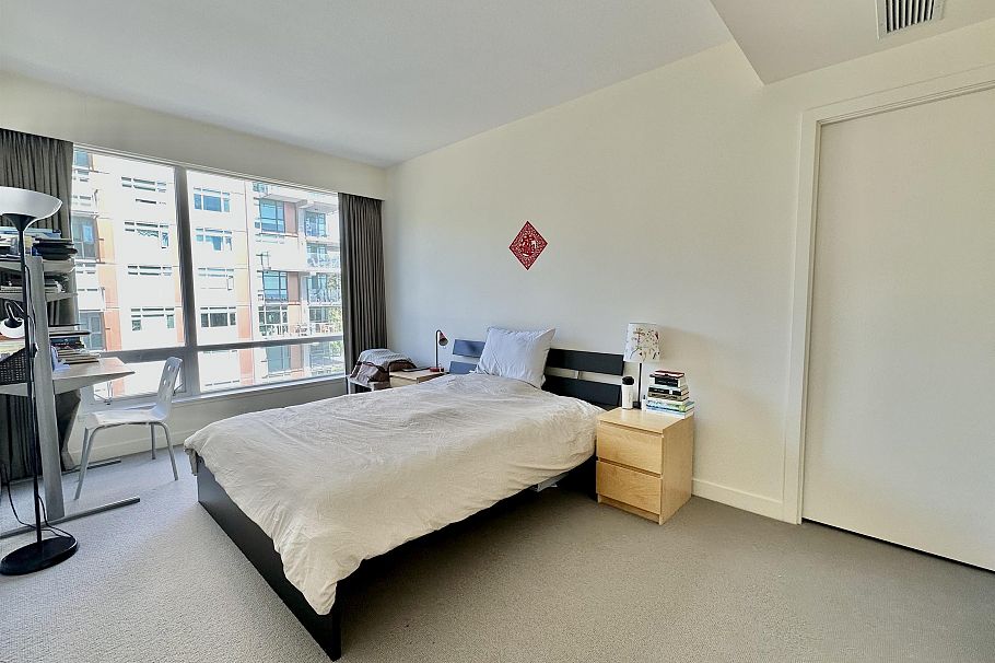 801 5838 Berton Avenue Vancouver, BC - 7