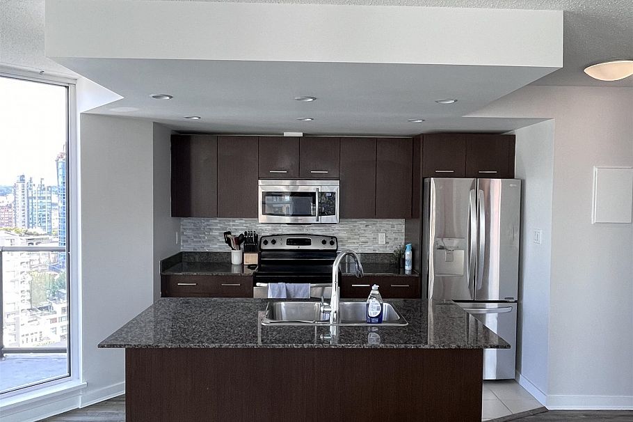 1602 1212 Howe Street Vancouver, BC - 5