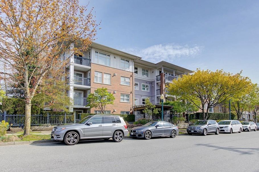 210 995 W 59th Avenue Vancouver, BC - 1