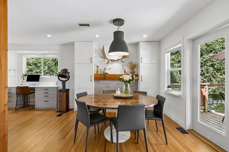 1214 Eastview Road North Vancouver, BC - 13