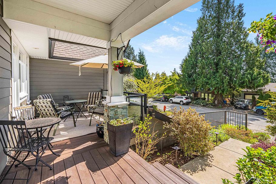 938 Beaumont Drive North Vancouver, BC - 2