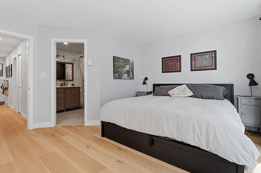 1284 W 8th Avenue Vancouver, BC - 26