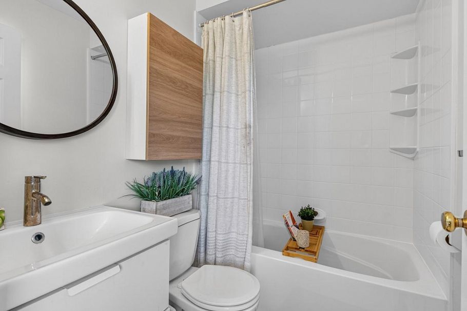 2128 Adanac Street Vancouver, BC - 25