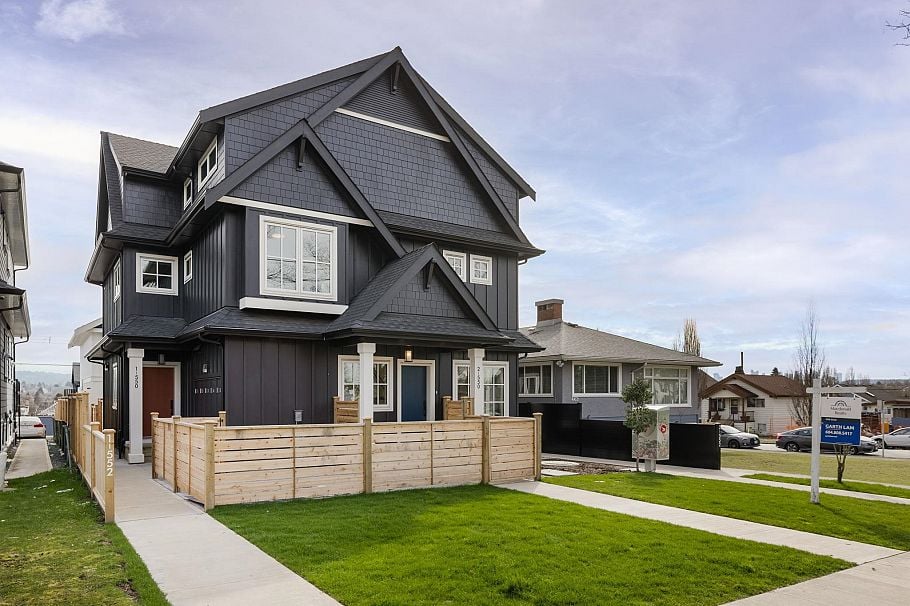 2 550 Kaslo Street Vancouver, BC - 1