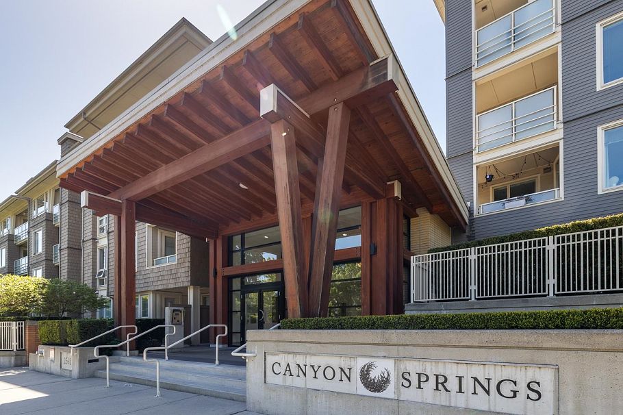 515 2665 Mountain Highway North Vancouver, BC - 24