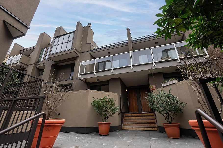 B3 1070 W 7th Avenue Vancouver, BC - 1