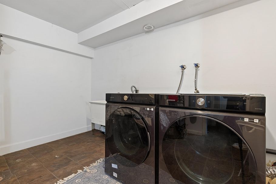 3456 W 36th Avenue Vancouver, BC - 24