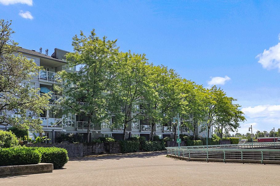 104 2080 E Kent South Avenue Vancouver, BC - 1