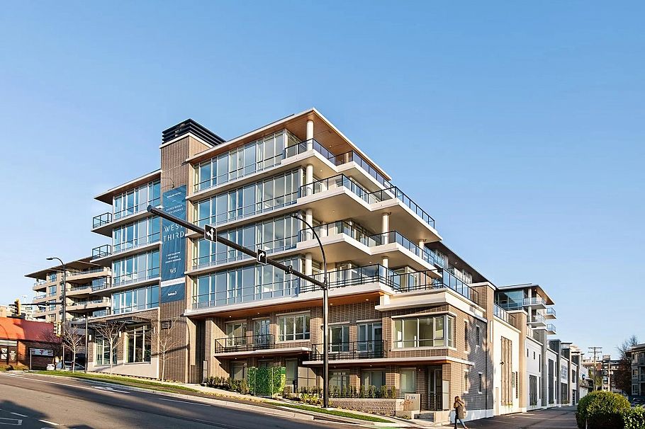 303 177 W 3rd Street North Vancouver, BC - 5