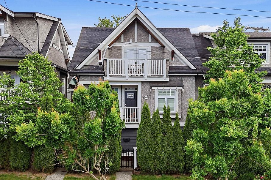 1820 Woodland Drive Vancouver, BC - 1