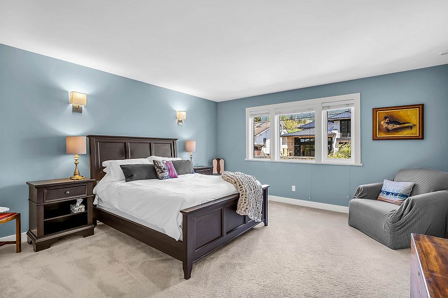 938 Beaumont Drive North Vancouver, BC - 24