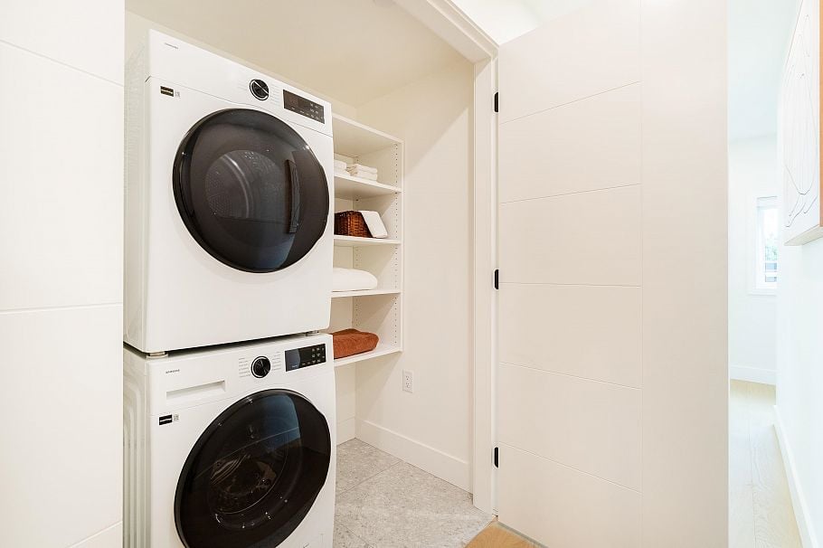 122 1552 E 3rd Avenue Vancouver, BC - 36