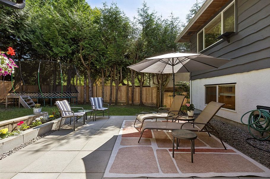 1214 Eastview Road North Vancouver, BC - 38