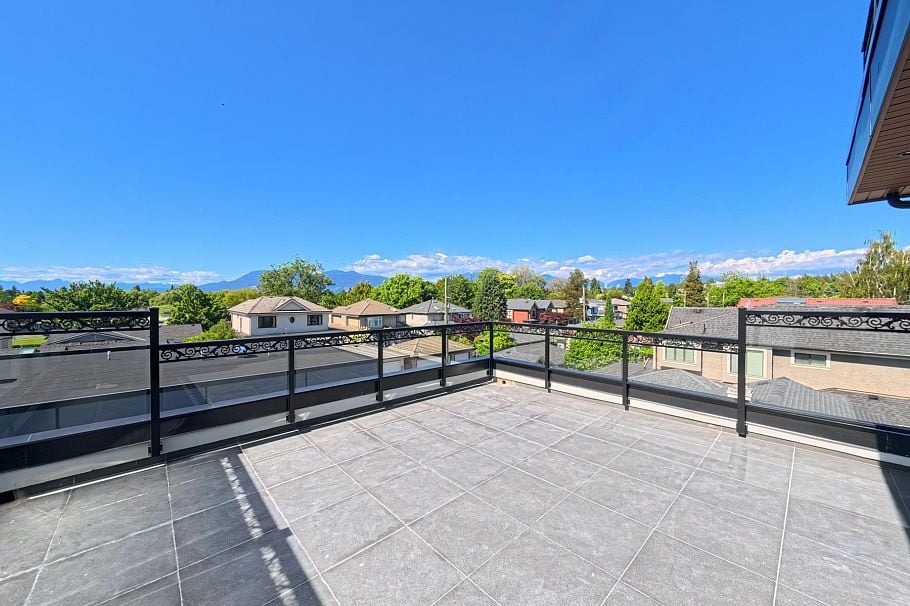 3 2557 W King Edward Avenue Vancouver, BC - 22