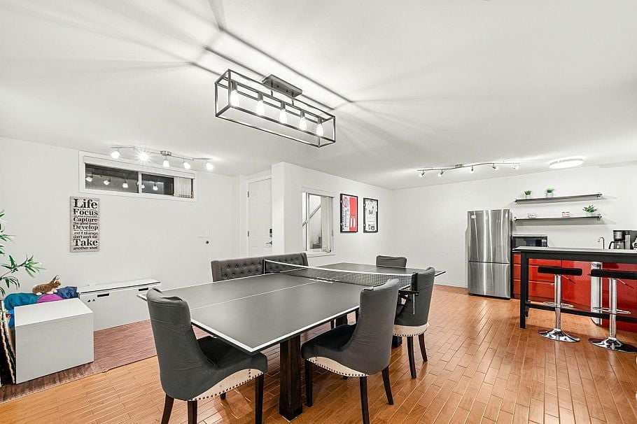 1725 Orkney Place North Vancouver, BC - 30