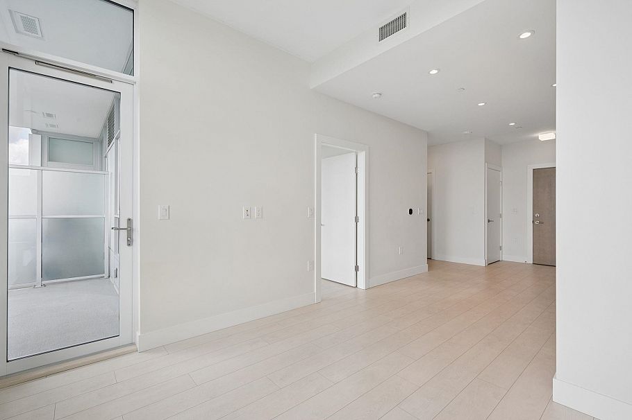 2304 3438 Sawmill Crescent Vancouver, BC - 6