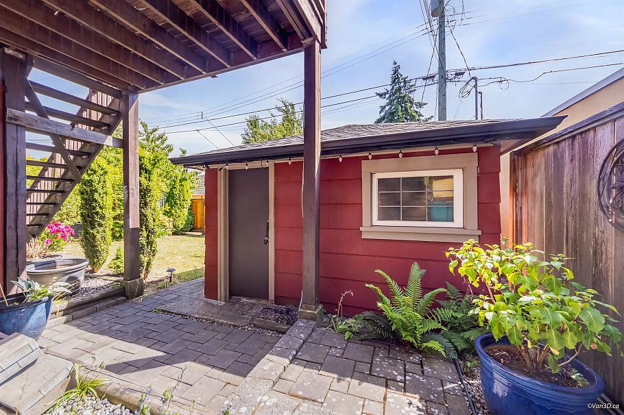 836 W 68th Avenue Vancouver, BC - 36