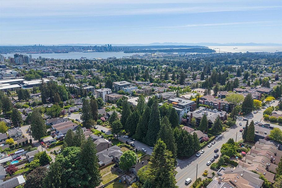 2808 Eastern Avenue North Vancouver, BC - 30