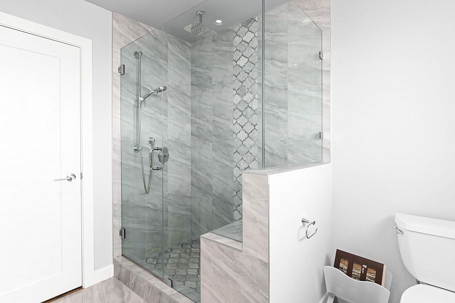 219 E 26th Street North Vancouver, BC - 19