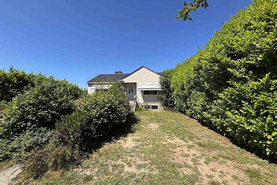 665 W 29th Avenue Vancouver, BC - 1