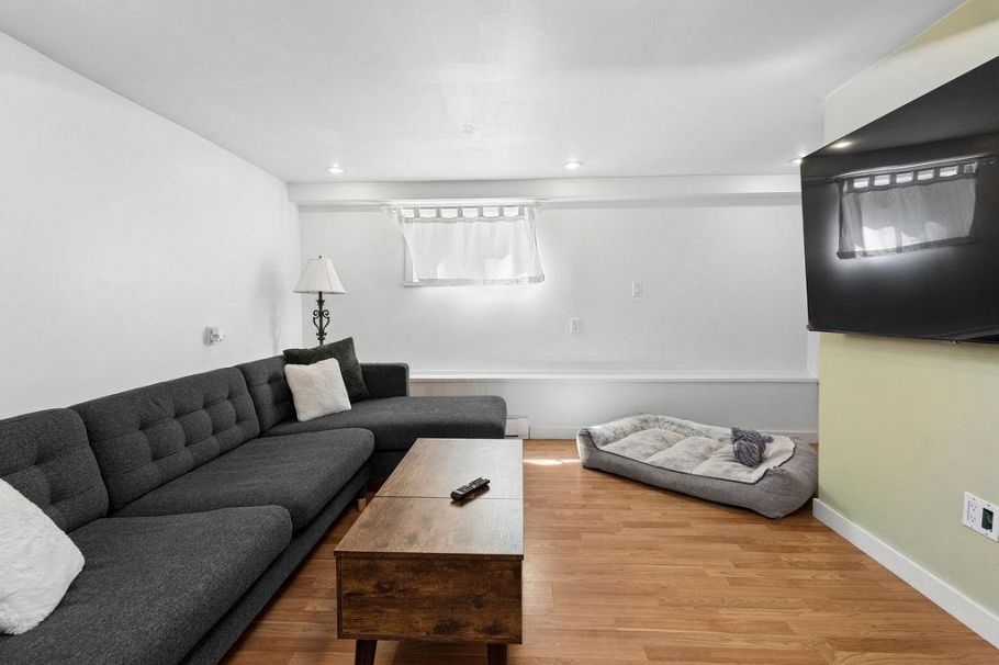 1255 E 23rd Avenue Vancouver, BC - 36