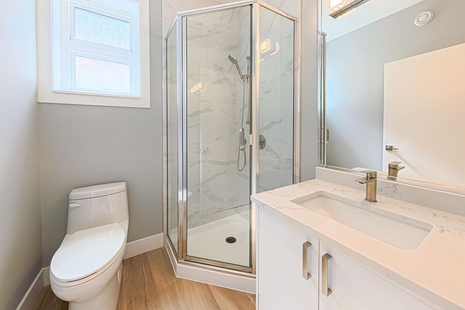 1 2557 W King Edward Avenue Vancouver, BC - 8