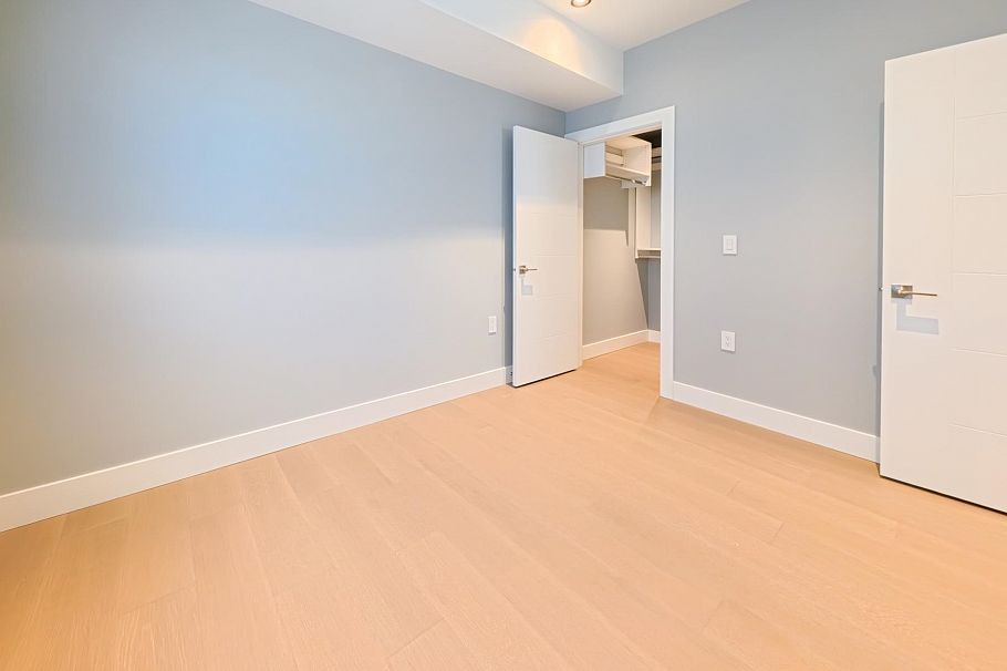 1 2557 W King Edward Avenue Vancouver, BC - 11