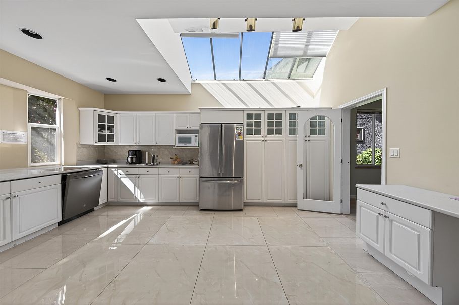 3456 W 36th Avenue Vancouver, BC - 11