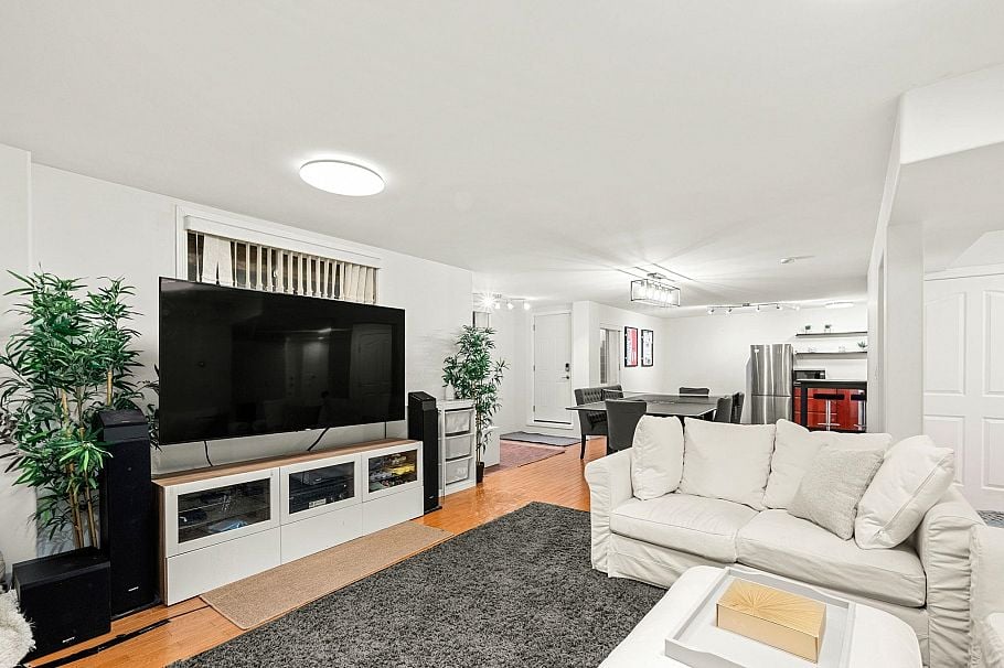 1725 Orkney Place North Vancouver, BC - 29