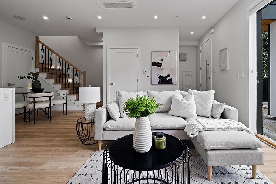 2371 Adanac Street Vancouver, BC - 23