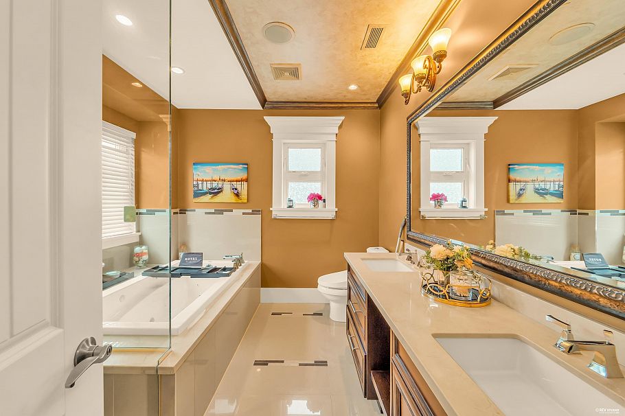 2375 W 20th Avenue Vancouver, BC - 21