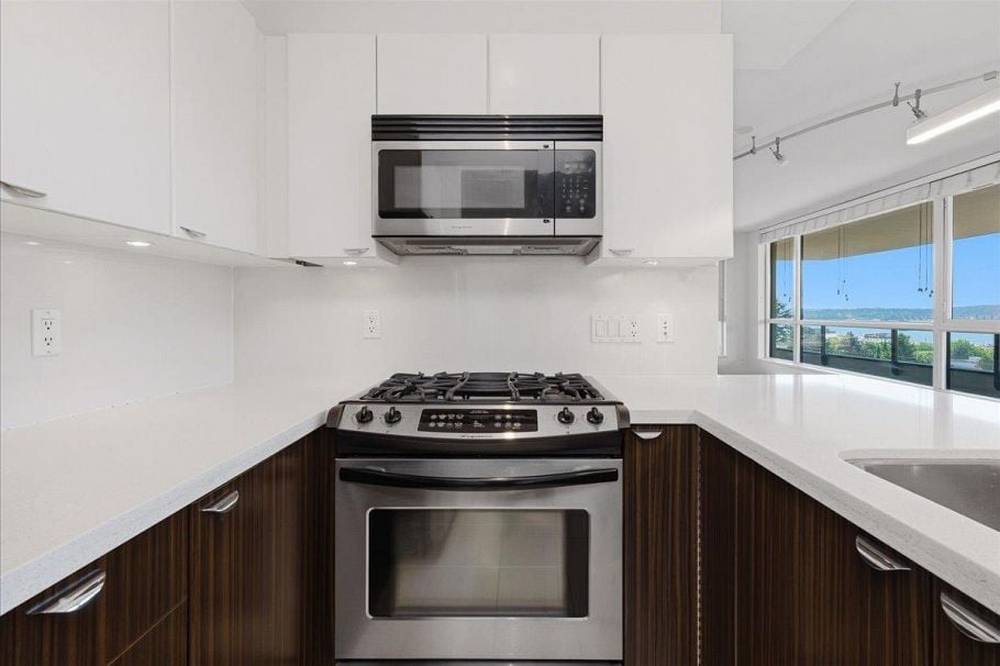 709 160 W 3rd Street North Vancouver, BC - 21