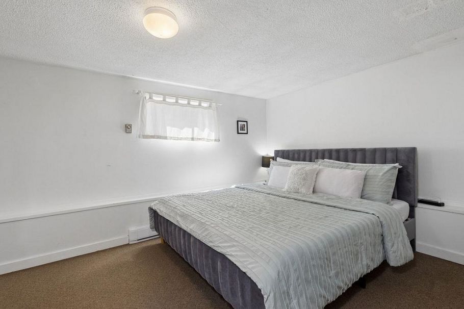 1255 E 23rd Avenue Vancouver, BC - 38