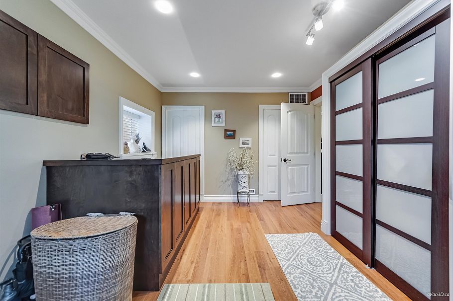 836 W 68th Avenue Vancouver, BC - 19