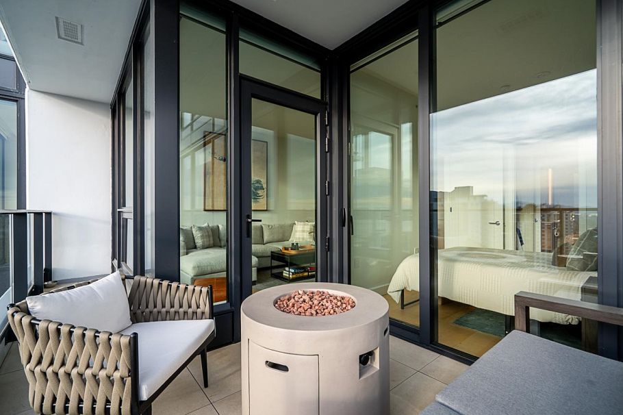 135 E 13th Street North Vancouver, BC - 31