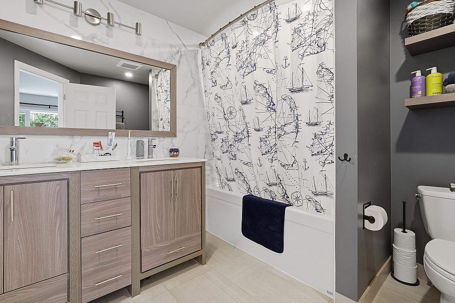 1284 W 8th Avenue Vancouver, BC - 23