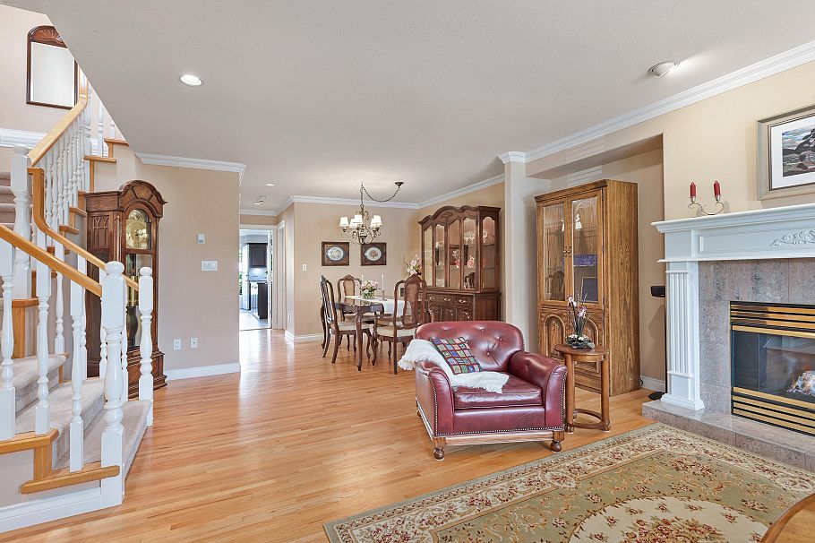 326 E 12th Street North Vancouver, BC - 4