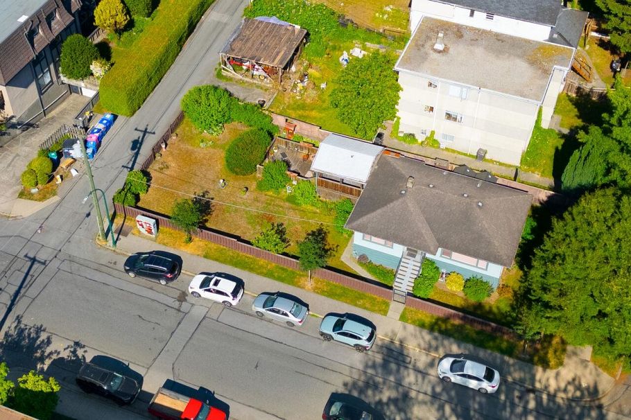 106 N Templeton Drive Vancouver, BC - 3